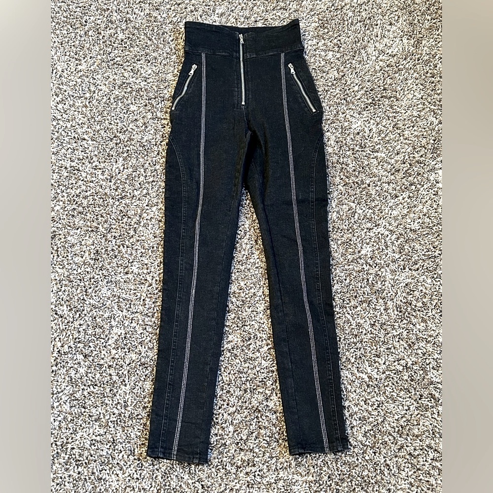 Akira High Rise Jegging